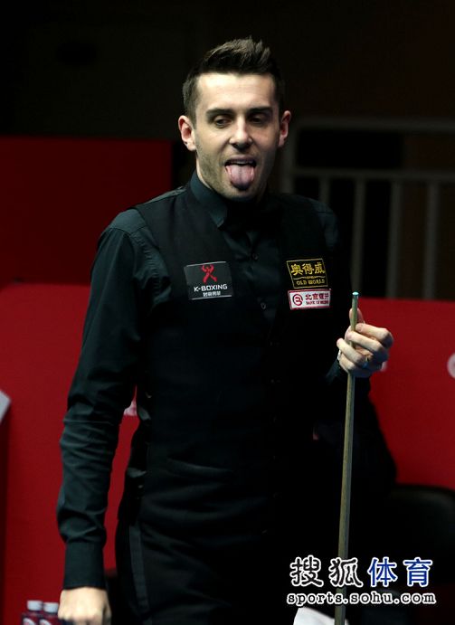 也展现出球 也展现出球